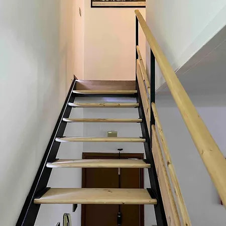 Loft In 30 Mins From Venice 아파트